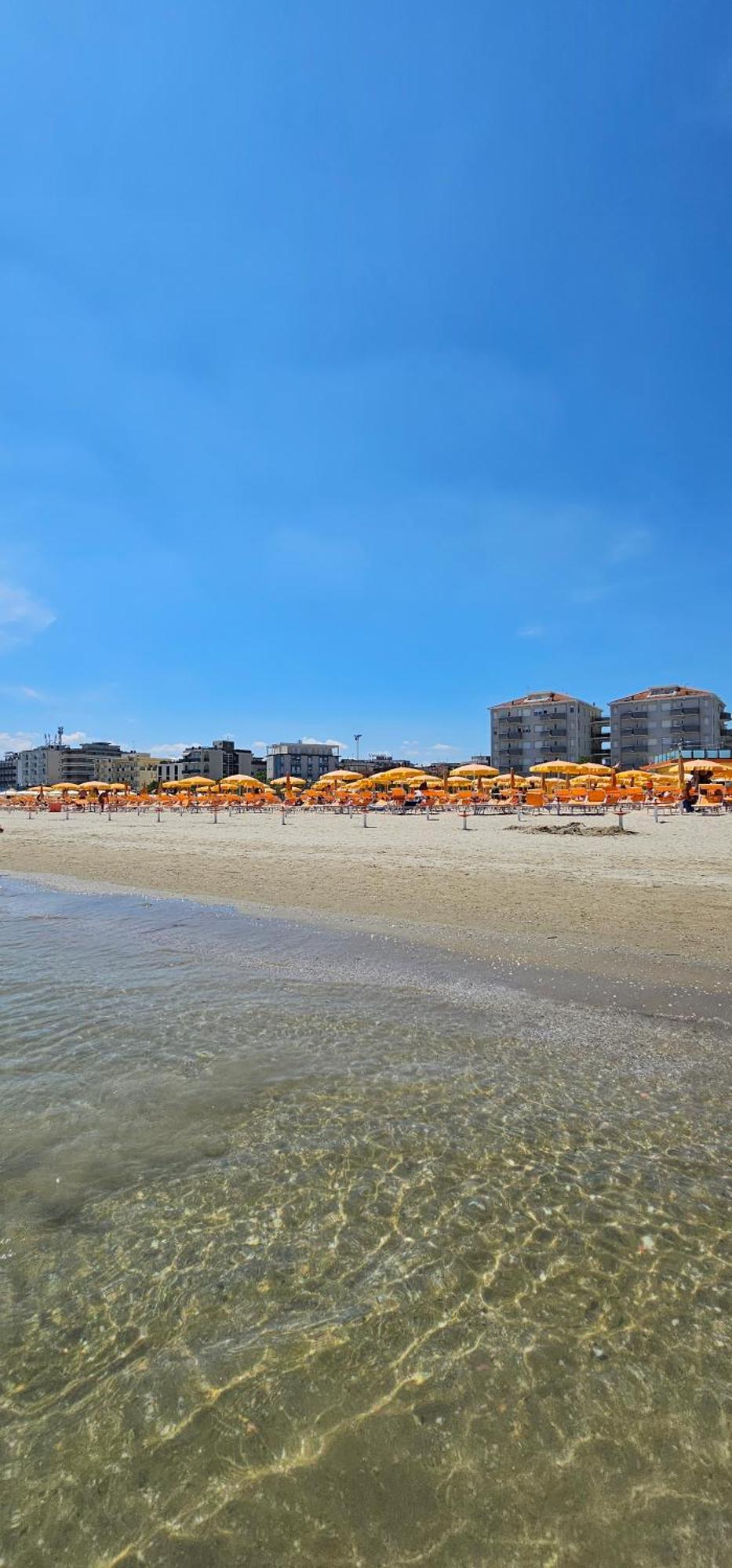 Hotel Sara*** Cesenatico Kültér fotó