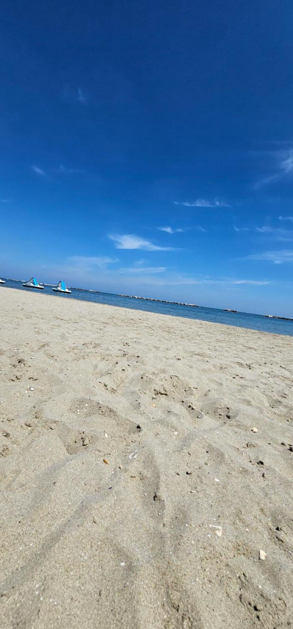 Hotel Sara*** Cesenatico Kültér fotó