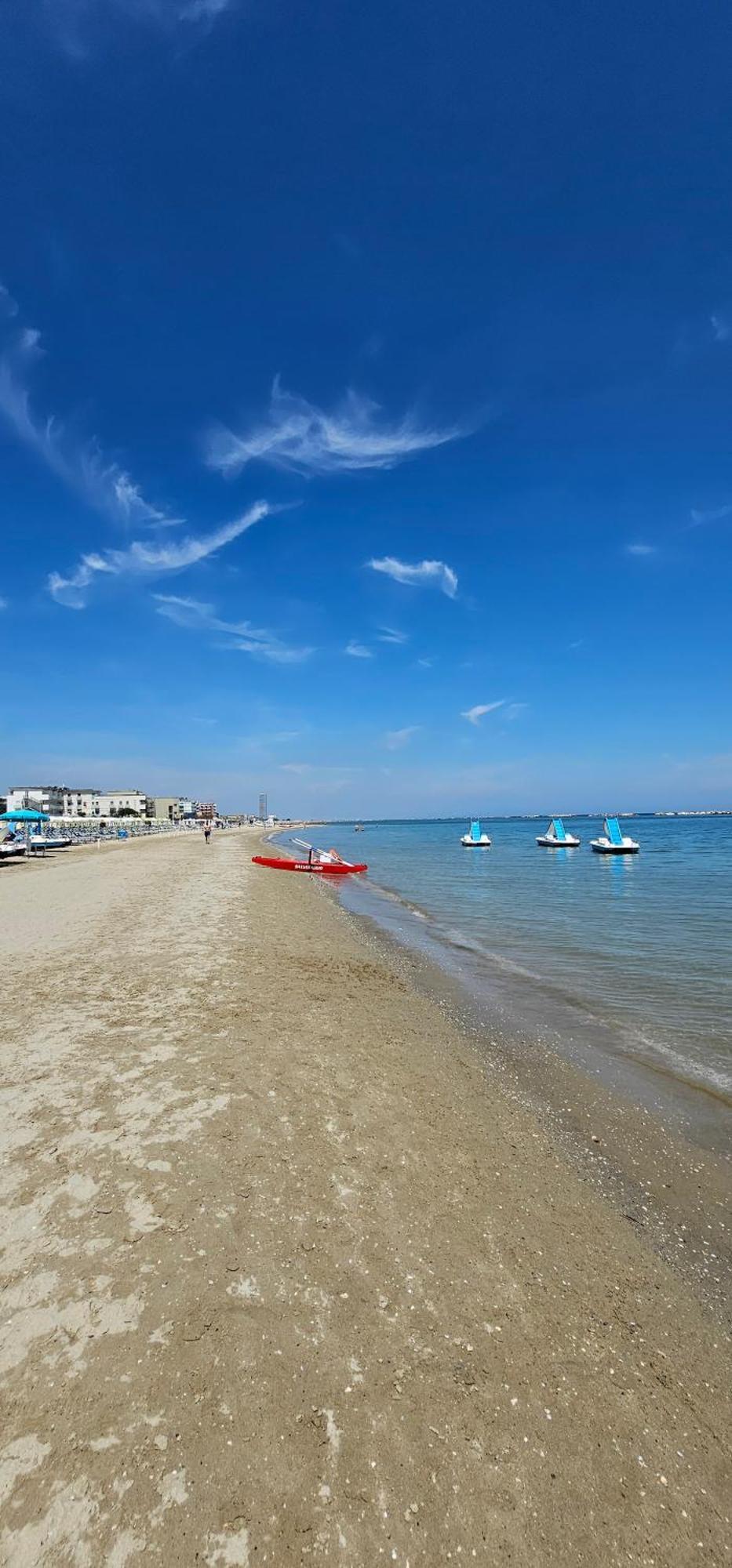 Hotel Sara*** Cesenatico Kültér fotó
