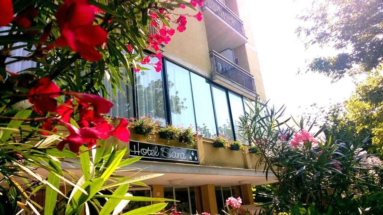 Hotel Sara*** Cesenatico Kültér fotó