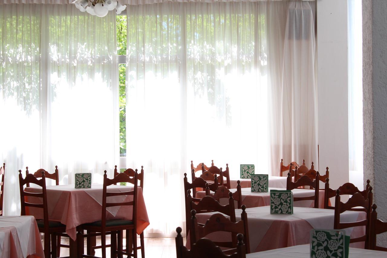 Hotel Sara*** Cesenatico Kültér fotó