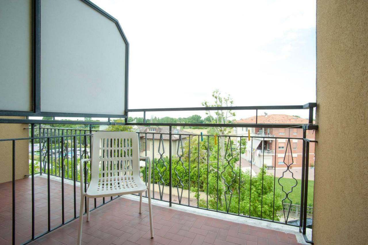 Hotel Sara*** Cesenatico Kültér fotó