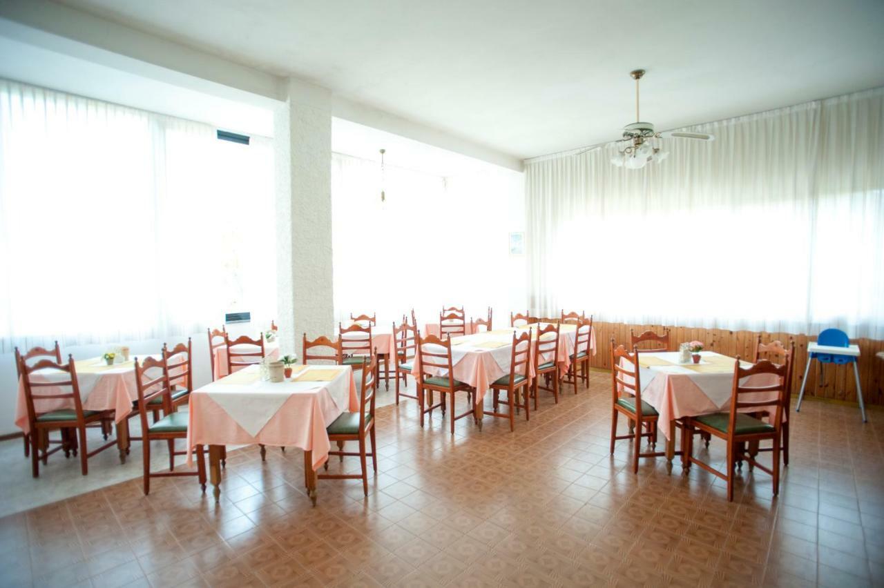 Hotel Sara*** Cesenatico Kültér fotó